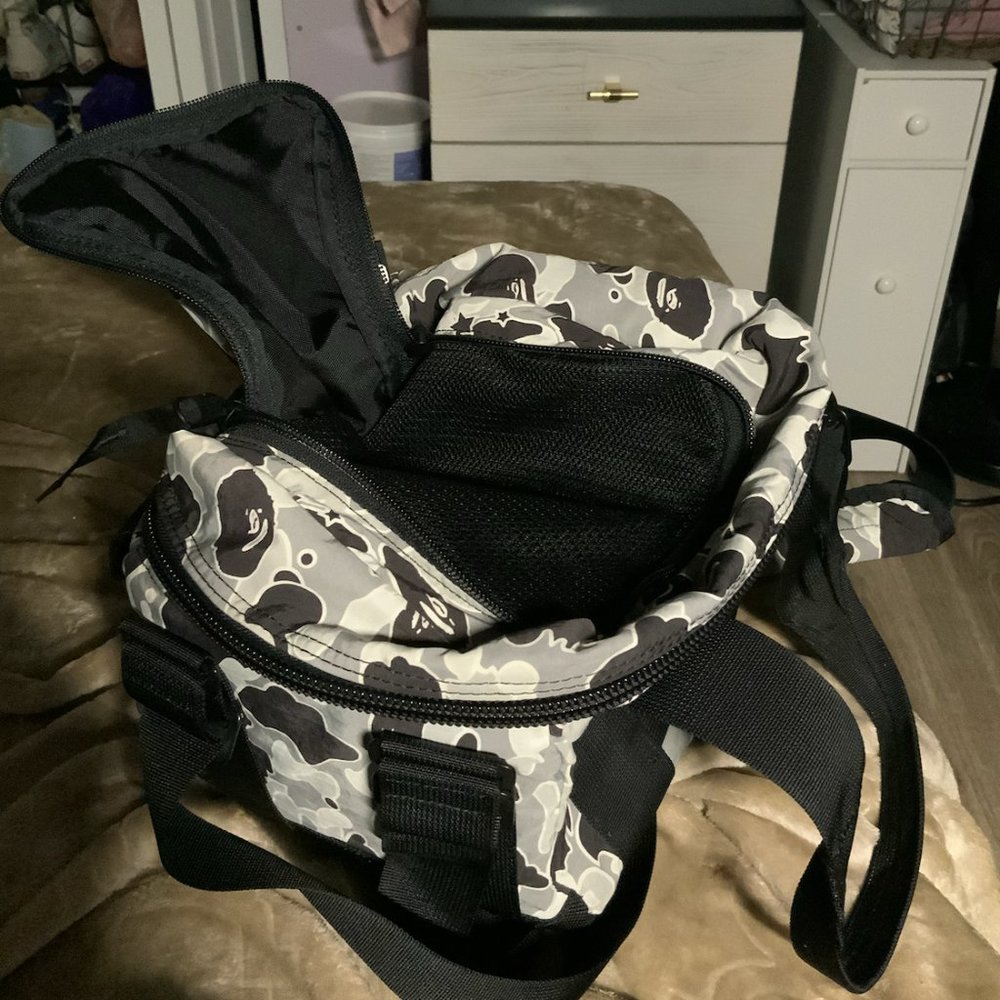 RARE BAPE BAG OBO